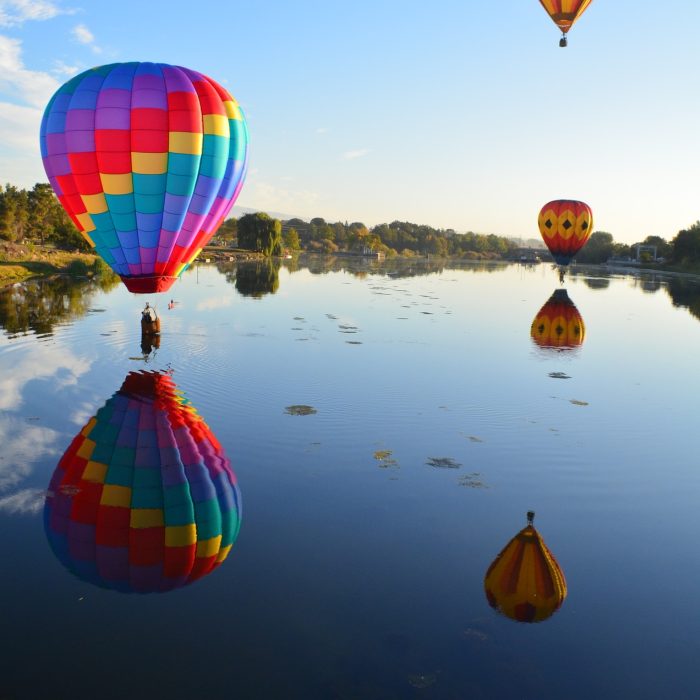 hot-air-balloons-1994129_1920